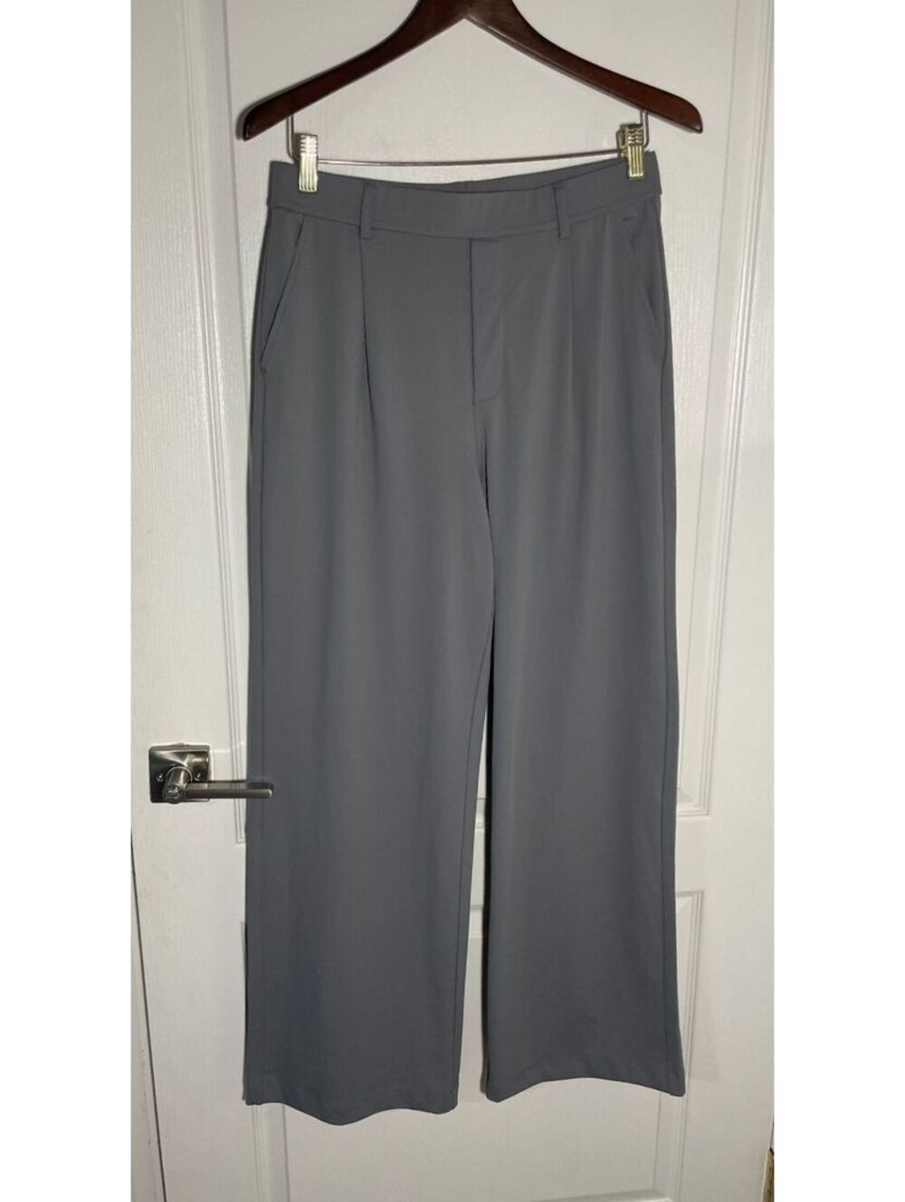 Halara grey pull on pants single pleat front super soft wide leg crop high rise